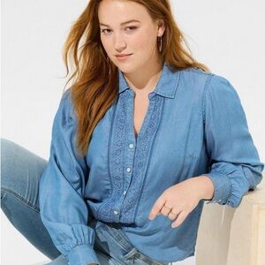 Torrid blue Tencel pintuck long sleeve chambray button down blouse 2X
